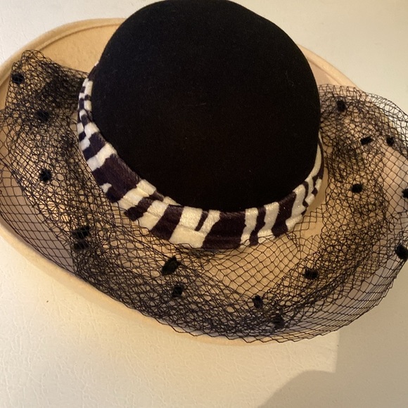 Really Cute Wool Church Dress Hat by Mr. Charles - Picture 10 of 10